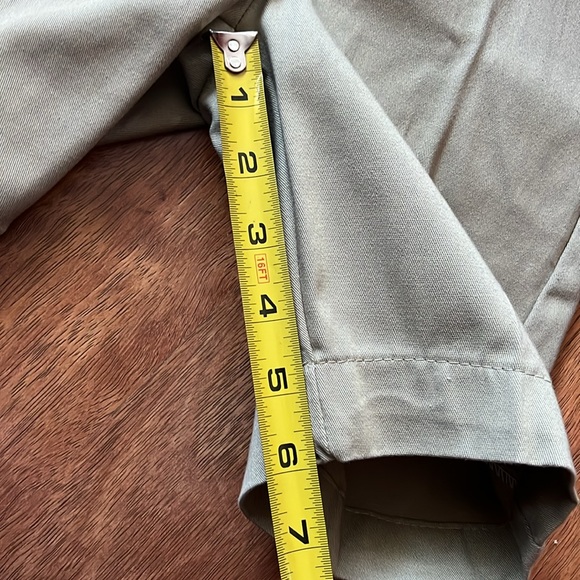 New dickies classic fit khaki shorts - Picture 7 of 13